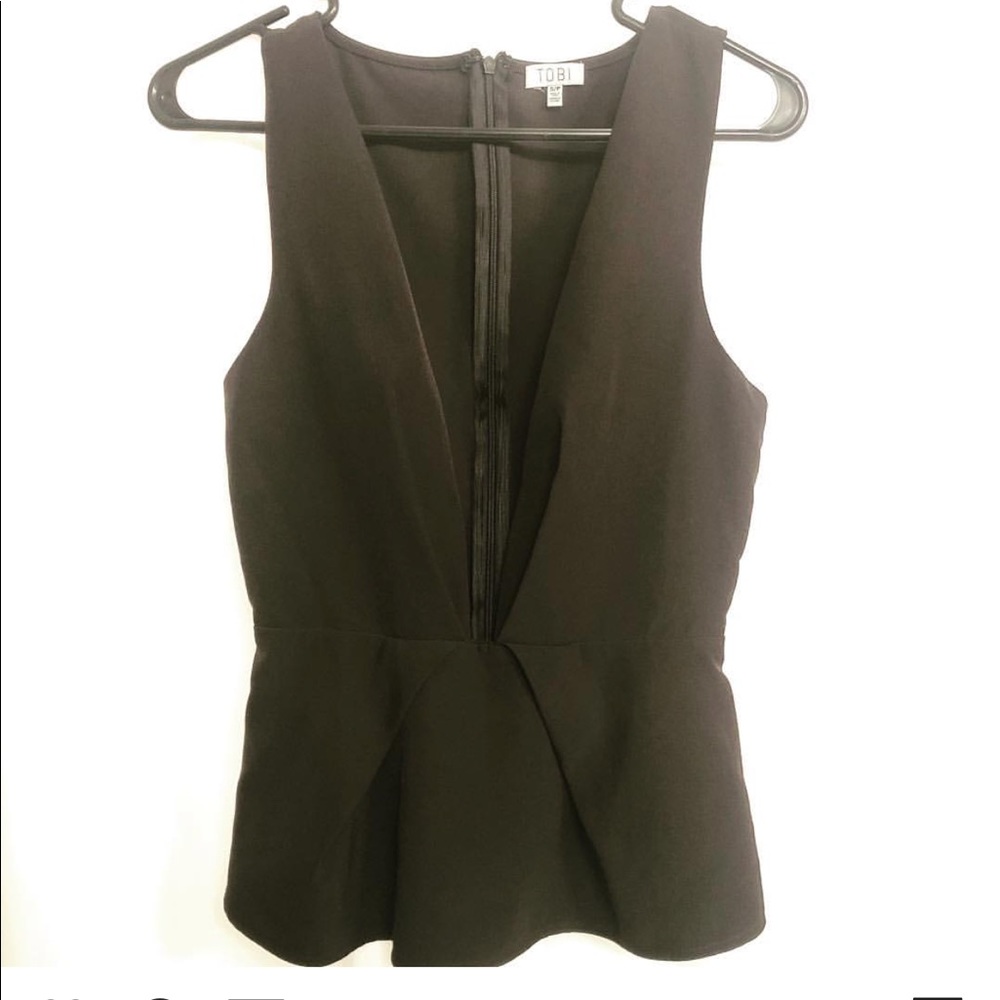 Tobi “V” peplum blouse
